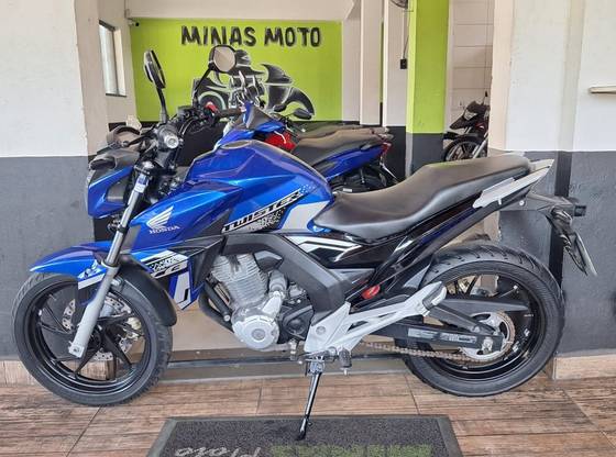 HONDA CB TWISTER 